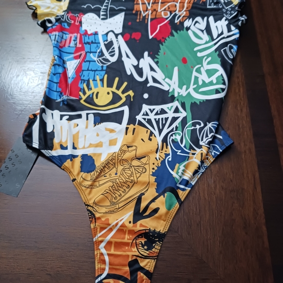 Bodysuit - Picture 4 of 9